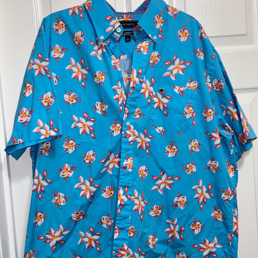 Crown and Ivy short sleeve button up shirt